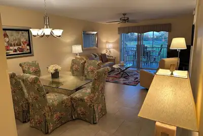 Image de Luxury Condo in Private Country Club – Freshly Renovated