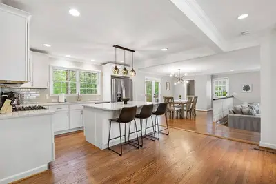 Image de Beautiful & Quiet Newly Renovated 4 Bedroom Retreat