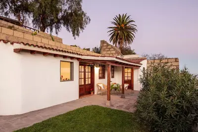 Image de Casa Los Naranjos à Arico Nuevo : authenticité, confort et charme en