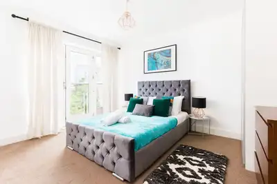 Knight District Apart -Central Modern and Stylish