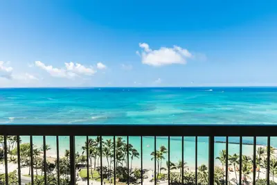 Image de 2bof3 Aston Waikiki Beach Tower: 2 Br with Ocean Front Views & Full Kitchen