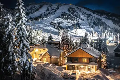 Image de Amazing 6 bedroom, 4 bath, sasquatch mountain cabin with hot tub & steam room