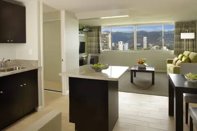 Image de Aqua Skyline at Island Colony 1bst4: City View One Bedroom Suite with Kitchen