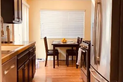 Image de near Fwy and shopping, but still provide quite feeling