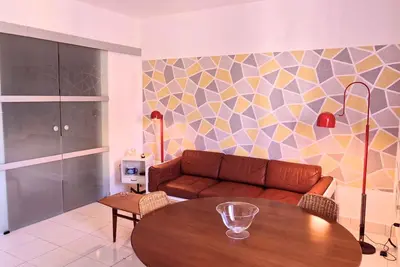 Image de Appartement de vacances avec climatisation et mobilier design des années 1970