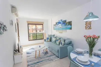 Image de Nuevo apt primera linea playa Wifi/Ac Ronda 4 103