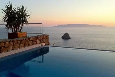 Favoloso : sur l’Argentario, en Toscane, superbe villa sur la mer avec piscine pour 15 personnes
