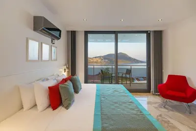 Image de Zenato 3 Bedroom Duplex Apartment \/ Private Pool & heating option