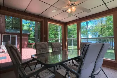 Image de 1900 miles of shoreline on the Chippewa Flowage to explore, great fishing, and great for water sports