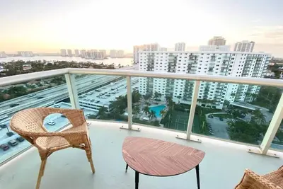 Image de 2br Condo Across Street with Pool and Tennis