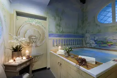 Image de The Medieval Penthouse, Indulge among History in a Luxury 5 Bedrooms Apartment