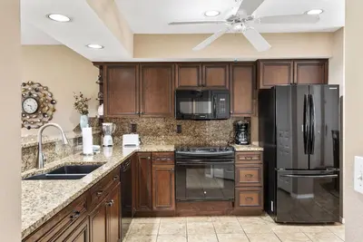 Image de Walk-in 2 Bedroom, 2 Bath Golf Condo, Sunroom with Course View, Sleeps 6, Ticket and Golf Deals!