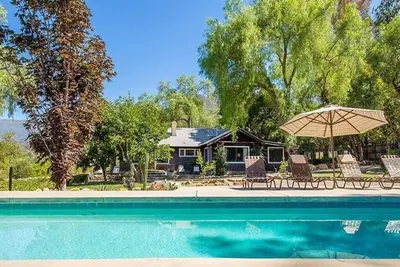 Image de Superbe bungalow Ojai avec piscine