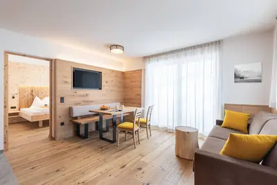 Image de Apartment- Holiday apartment with own garden and wonderful view.