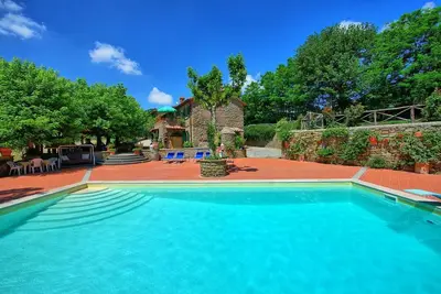 Maison de vacances privée avec climatisation, Wifi, piscine privée, Tv, près de Cortone