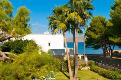 Image de Maison pour 8 avec vue sur la mer, grand jardin, à quelques mètres de la mer