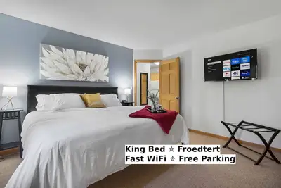 Image de King Bed-Fast WiFi - Undrgrd Parking - Near Froedtert