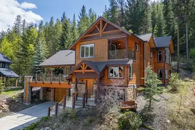 Image de Panorama Luxury House sleeps 14 minutes from ski and golf