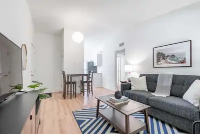 Image de Large 2-Bedroom Apartment in Beautiful Morningside