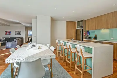 Image de Saltwater Haven - Sleeps 8