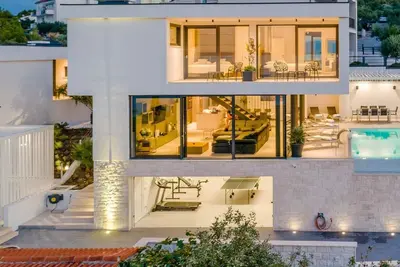 Image de Maison de vacances Sutivan pour 1 - 8 personnes avec 3 chambres à coucher - Ferme