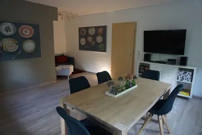 Image de Ideal location near the lake, right next to the Nuremberg exhibition center, quiet and idyllic