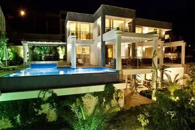 Image de Large spacious 4 bedroom Villa - Split level pool and private garden