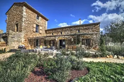 Image de Bastide de Charme - Piscine - à 15 min d'Uzès - 10 pers (8 adultes max)