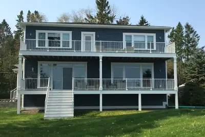 Image de Lake House on Lake Michigan - New Construction