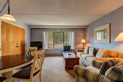 Image de Best Of Summit 2025 Winner for Best Lodging Hotel! Breckenridge's Premier Ski-In