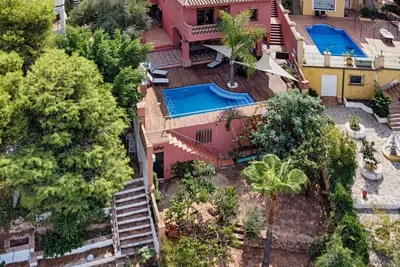 Image de Amazing House with pool situated in El Candado Area