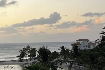 Awesome Views - Rent 7 or 14 days from 10/ 23/ 2024  until 12/15/ 2024.