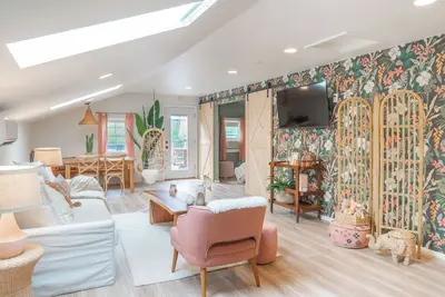 Image de Boho Retreat w/Large Patio-15 min to Q2 Stadium & Domain