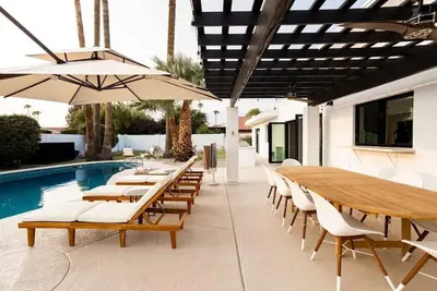 The Laurel of Phoenix