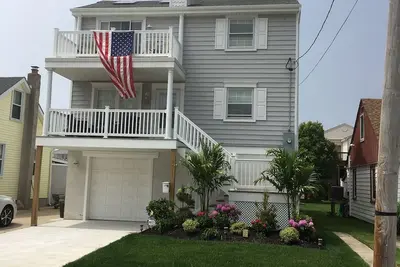 Image de Beach Block Luxury Condo, Steps to pristine beach.