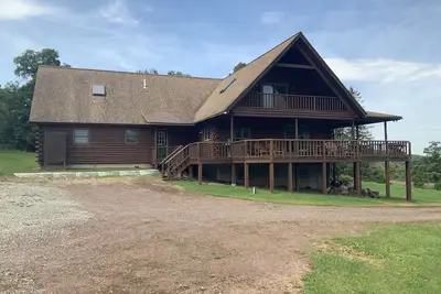 Image de Lake View Log Cabin  with amazing views