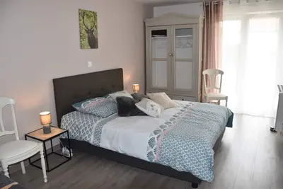 Image de Gîte confortable avec jardin au calme