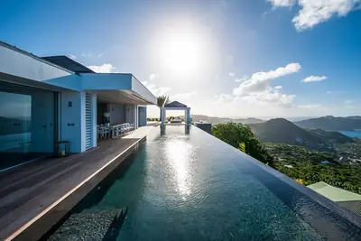 Image de *Please Enquire For Our Special Offers* Exquisite 4 Bedroom Villa in St Barths