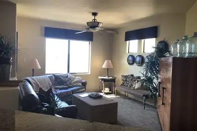 Image de Great Condo at a Prime Location! ! !