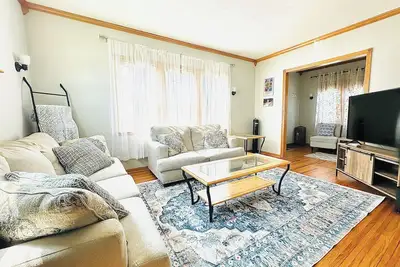 Image de St. Paul, Minneapolis, Maplewood, Woodbury Family Home