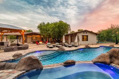 Image de Relax and Play in The Ultimate Scottsdale Retreat