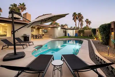 Image de Coastal Charm Oasis - Heated Pool & More