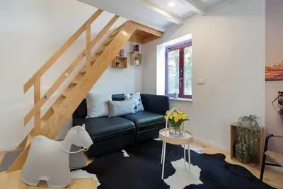 Image de Host Wise - Sunny Bright Duplex and Pool