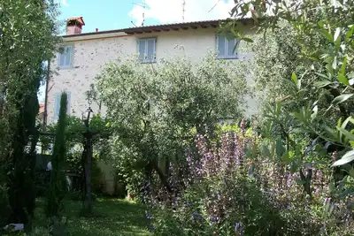 Image de Appartement avec vue sur les Alpes Apuanes, dans une ancienne ferme, 4km du mer