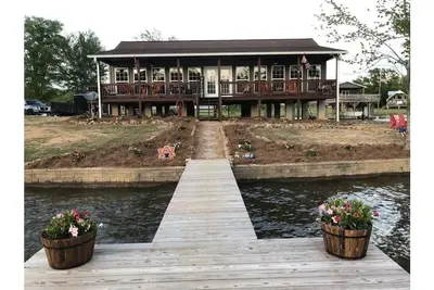 Image de Waterfront house on Weiss Lake