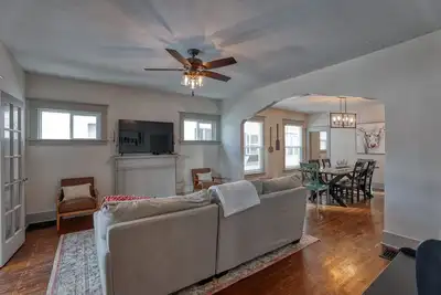 Image de Large yet cozy house in the heart of Sheridan