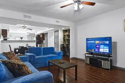 Image de 15min to Iah: 6br, 500Mbps, Pets Ok, 30min Downtown