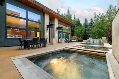 Image de Premium Vail Home by InvitedHome | Heated Pool, Hot Tub, Spacious Layout, Modern