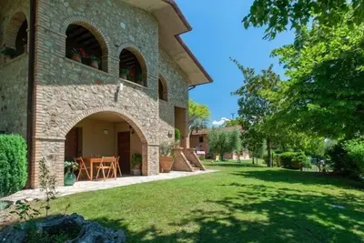 Agriturismo Il Poggio, two houses sharing a pool, Casa Pietra