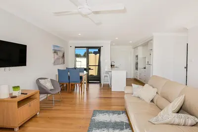 Image de Villa Zelma - Pet Friendly - 4 Min Walk to Beach